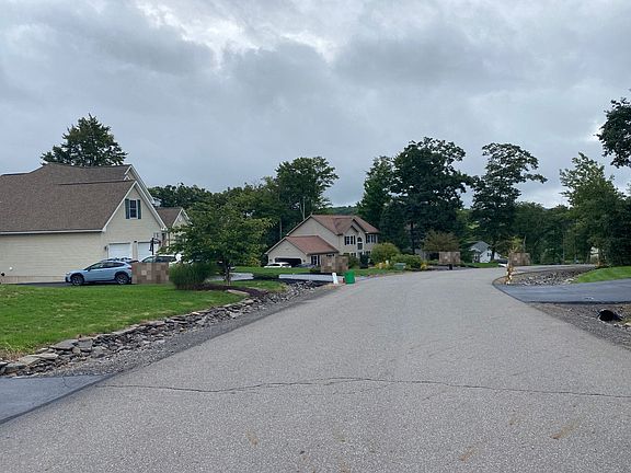 4th image of 245 Pennbrook Ln