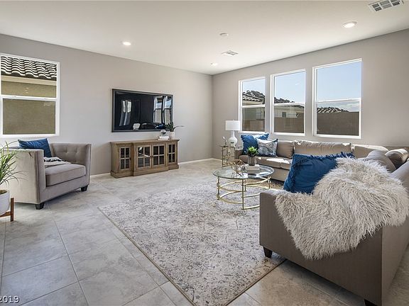 5th image of 9721 Meranto Ave