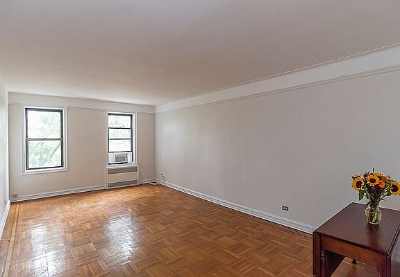 2nd image of 47-20 42nd St #4G