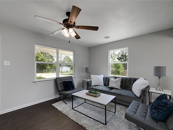 5th image of 119 Laurel Oaks