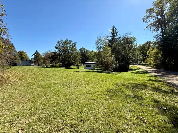 215 Prairie River Dr, Coldwater, MI 49036