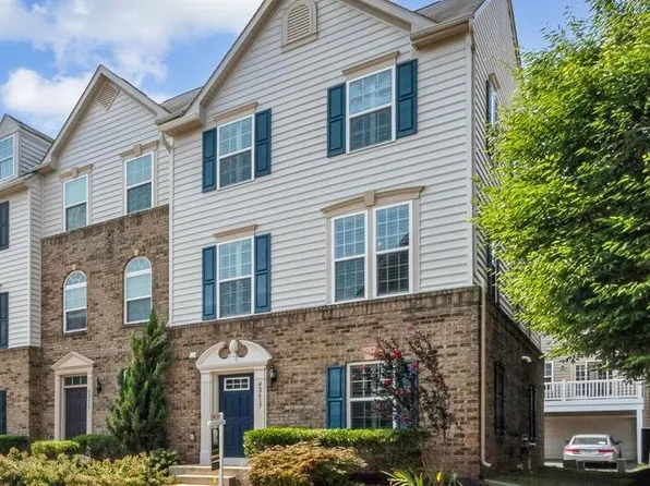 42617 Smokey Embers Ter, Sterling, VA 20166