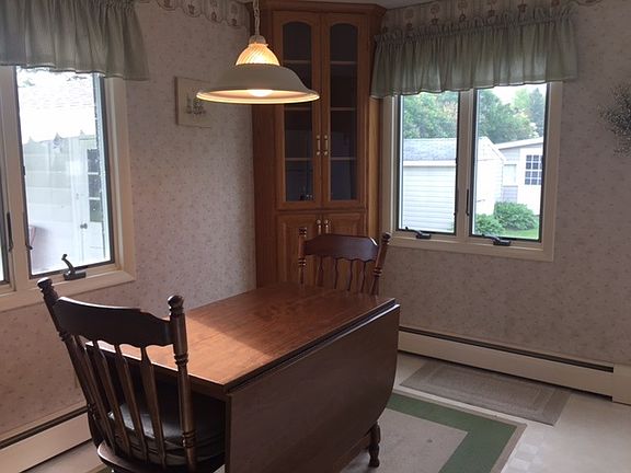 4th image of 10 Marie St