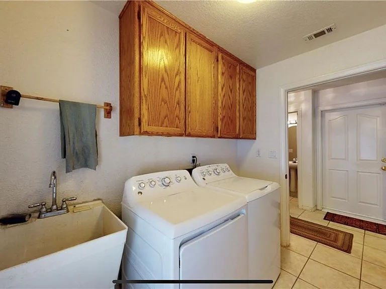 17607 Ranchero St — Photo 11
