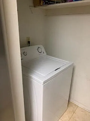 281 Highpoint Dr — Photo 12
