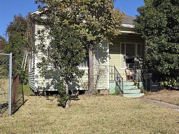 2nd image of 7933 Goode St