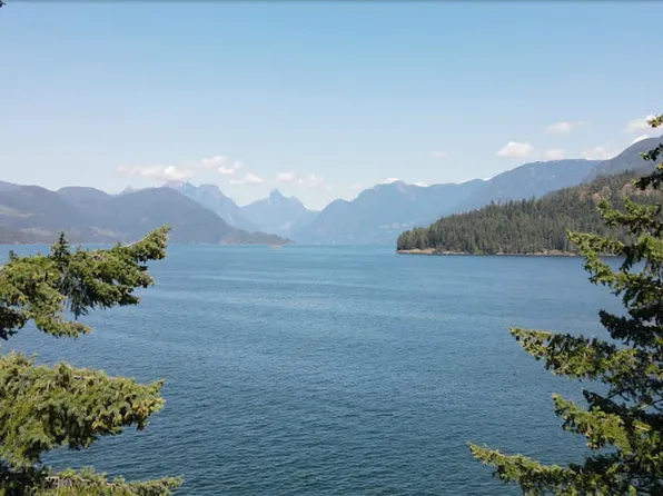 6290 Maple Rd, Sunshine Coast, BC V0N 1N0