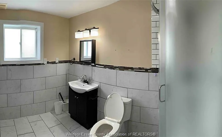 4537 Fontana Ave #LOWER — Photo 8