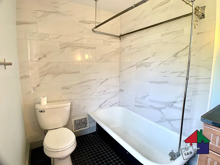 102 Northfield St — Photo 12