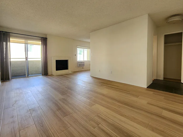 1550 Armacost Ave #105 — Photo 3