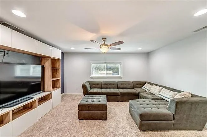 8107 Clear Springs Rd — Photo 10