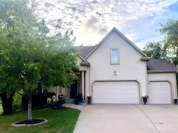 16220 Birch St, Overland Park, KS 66085