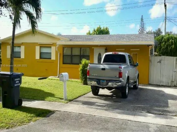 6540 Eaton St, Hollywood, FL 33024