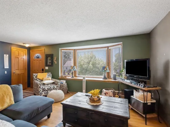 5159 7th St NE, Columbia Heights, MN 55421