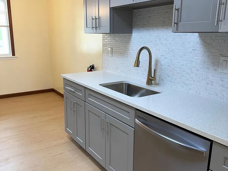 20 Queen Anne Ct — Photo 5