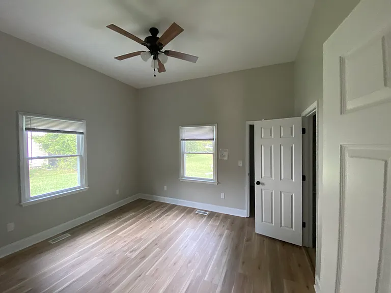 309 N Webb St — Photo 10