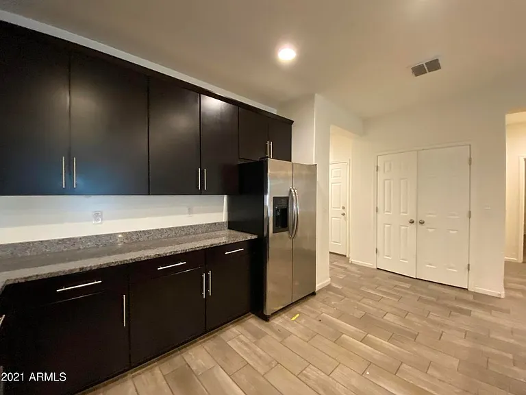3549 E Apricot Ln — Photo 4