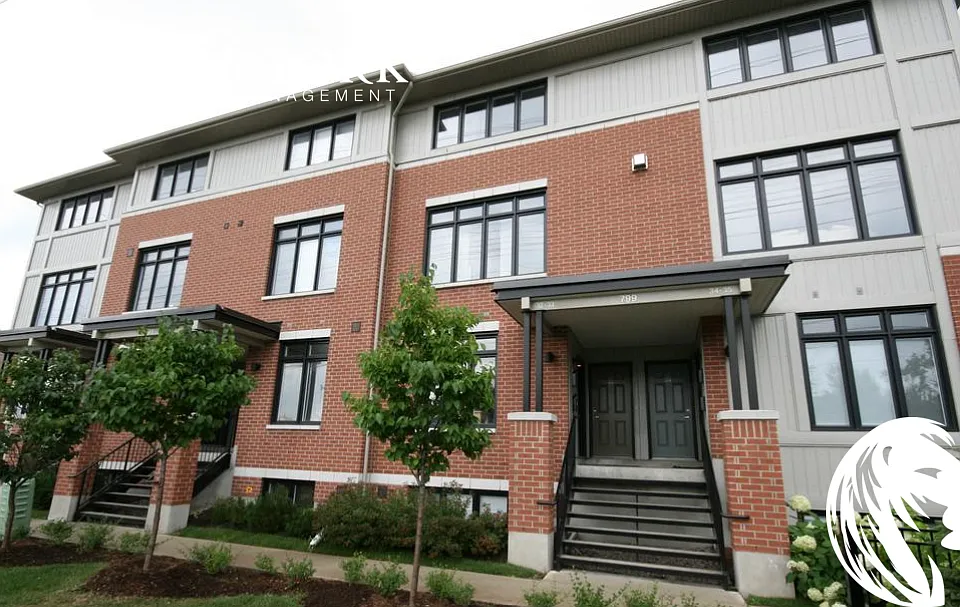 Building Photo 3