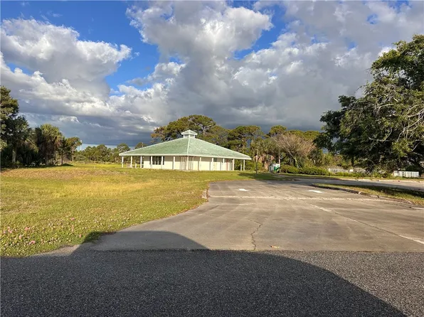 8900 7th Ave, Micco, FL 32976