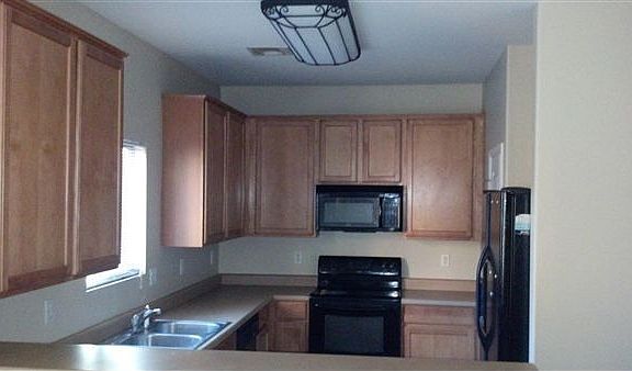 3rd image of 703 W Saint Kateri Ave
