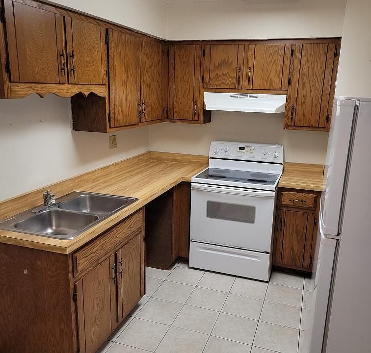 2nd image of 536 Parkview Ln APT 3