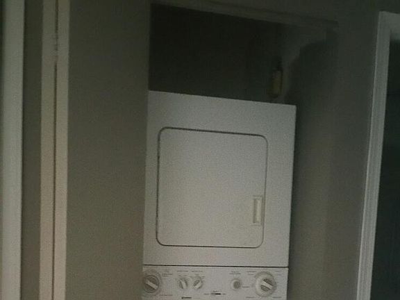 5th image of 75 Essex Dr APT 4G