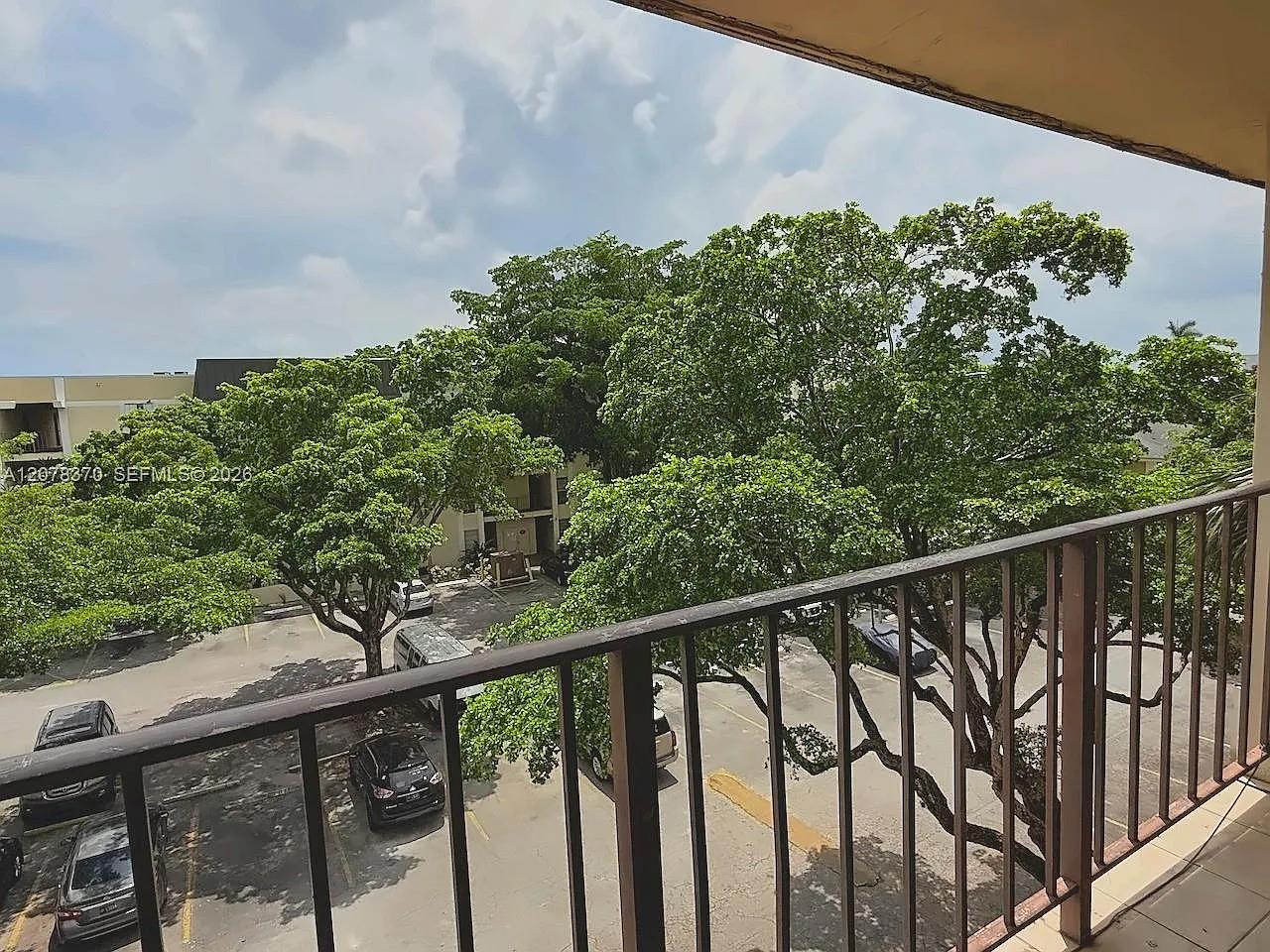 Capri Gardens Condo — Photo 2