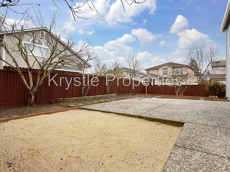 700 Westpark — Photo 27