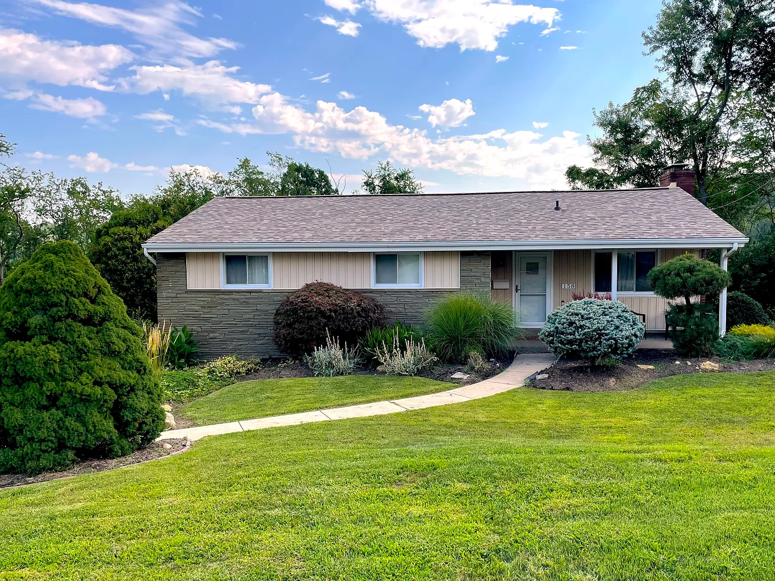 158 Arla Dr — Photo 1