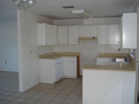 5th image of 3 Randolph Dr