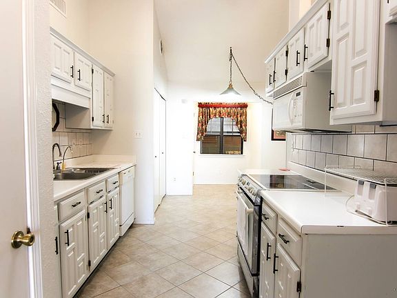 4th image of 1606 Parker Dr