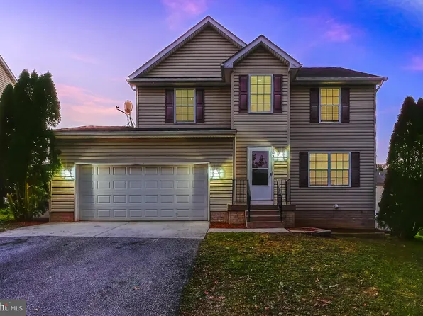 102 N Vista Ln, Martinsburg, WV 25401