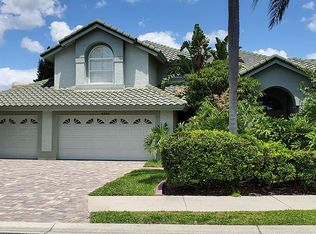 4886 Fallcrest Cir, Sarasota, FL 34233