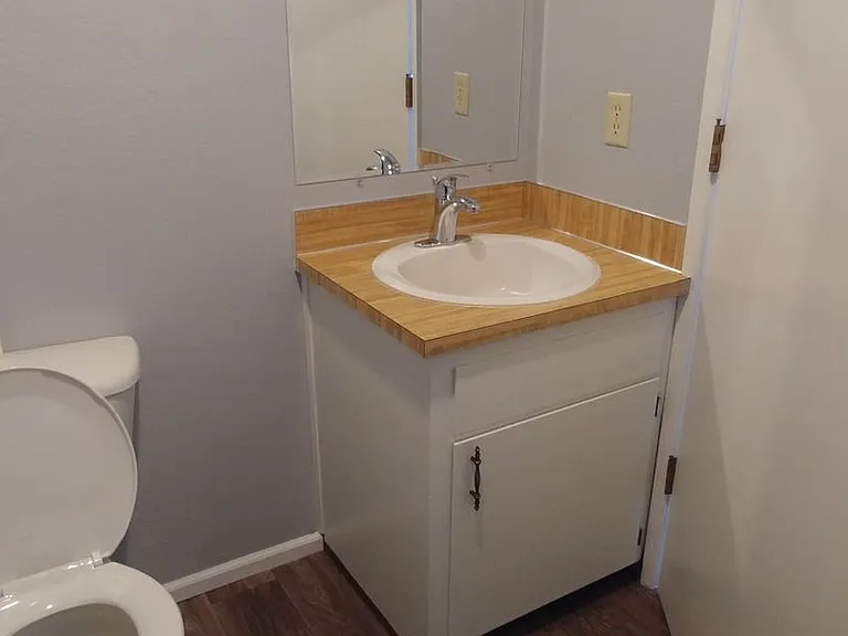 323 S 40th Pl #A — Photo 10
