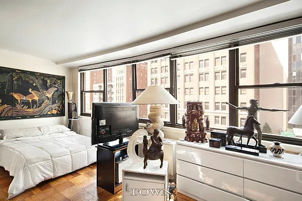 Sold by Town Residential | media 27