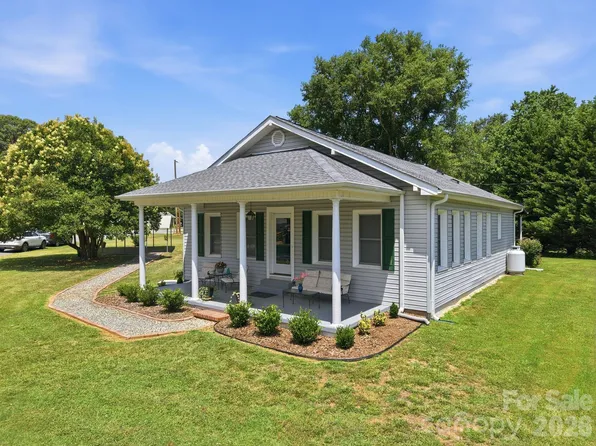 144 E Park Rd, Ellenboro, NC 28040