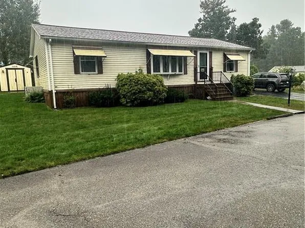 12 Friar Tuck Ln, Coventry, RI 02816