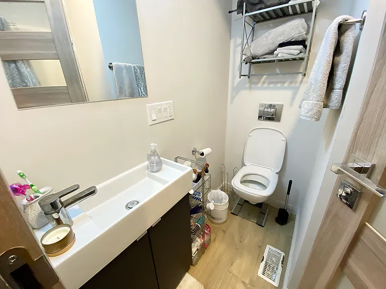 118 Buttonwood St #1L — Photo 7
