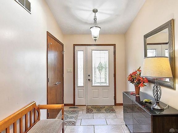 2nd image of 3107 Gardenia Dr