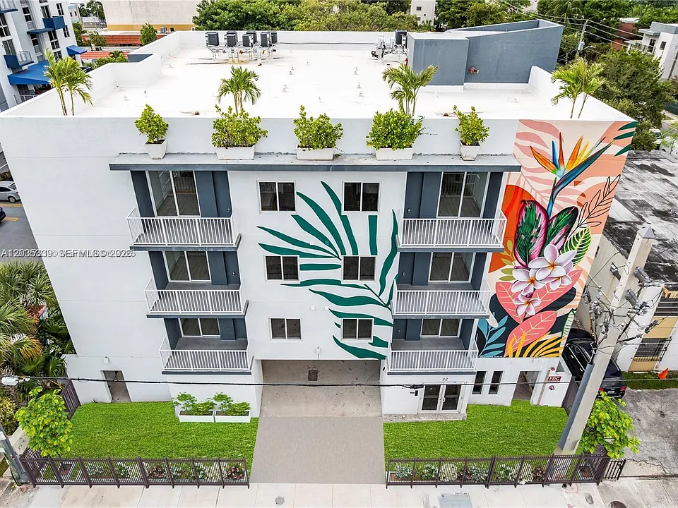 32 NW 14th Ave #4