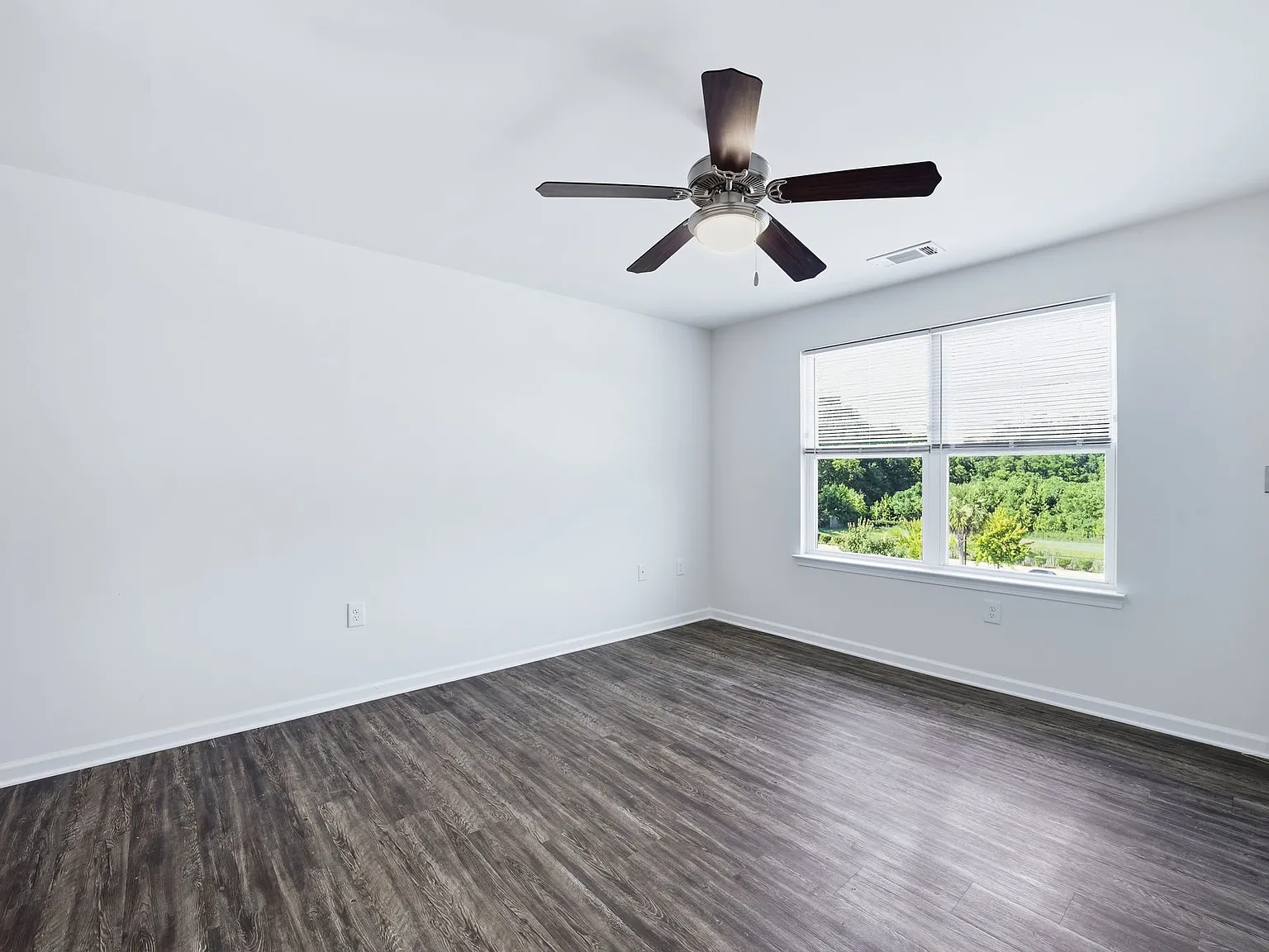 Crescent Villas — Photo 1