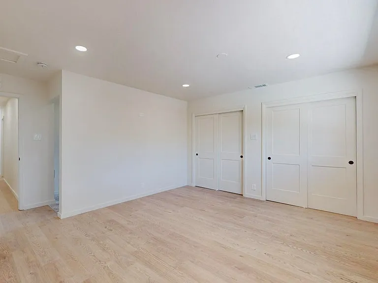 8005 Pickard Ave NE — Photo 9