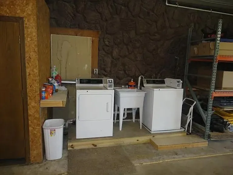 3355 Hunter Dr — Photo 10