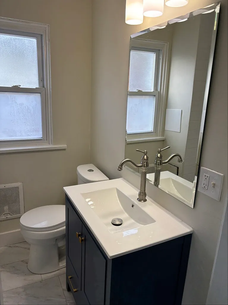 Higher End 3/1.5 Apartment with In-Unit Laundry — Photo 4