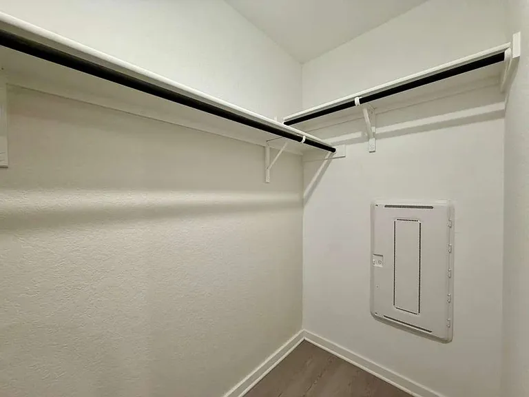 1402 Bertha Br — Photo 11