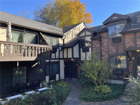 4 Chelsea Court #4, Brookfield, CT 06804