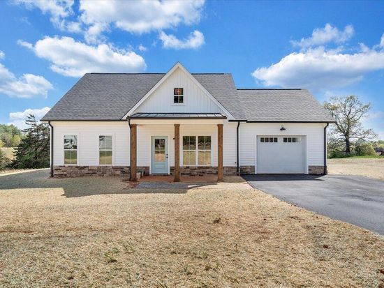 1490 Burnt Chimney Rd, Wirtz, VA 24184