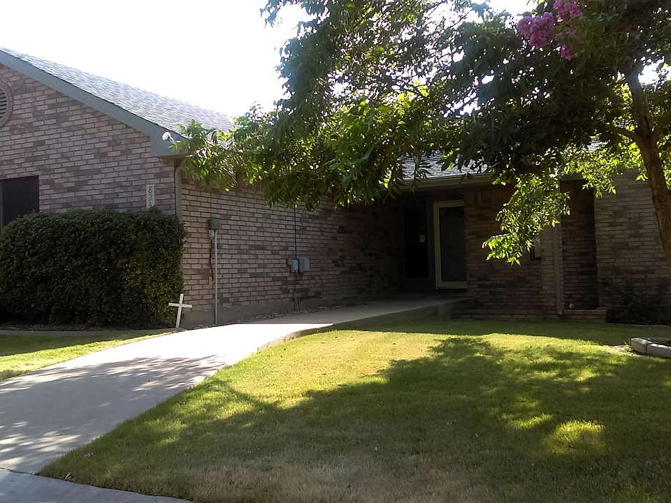 1st image of 824 Cottonwood Dr