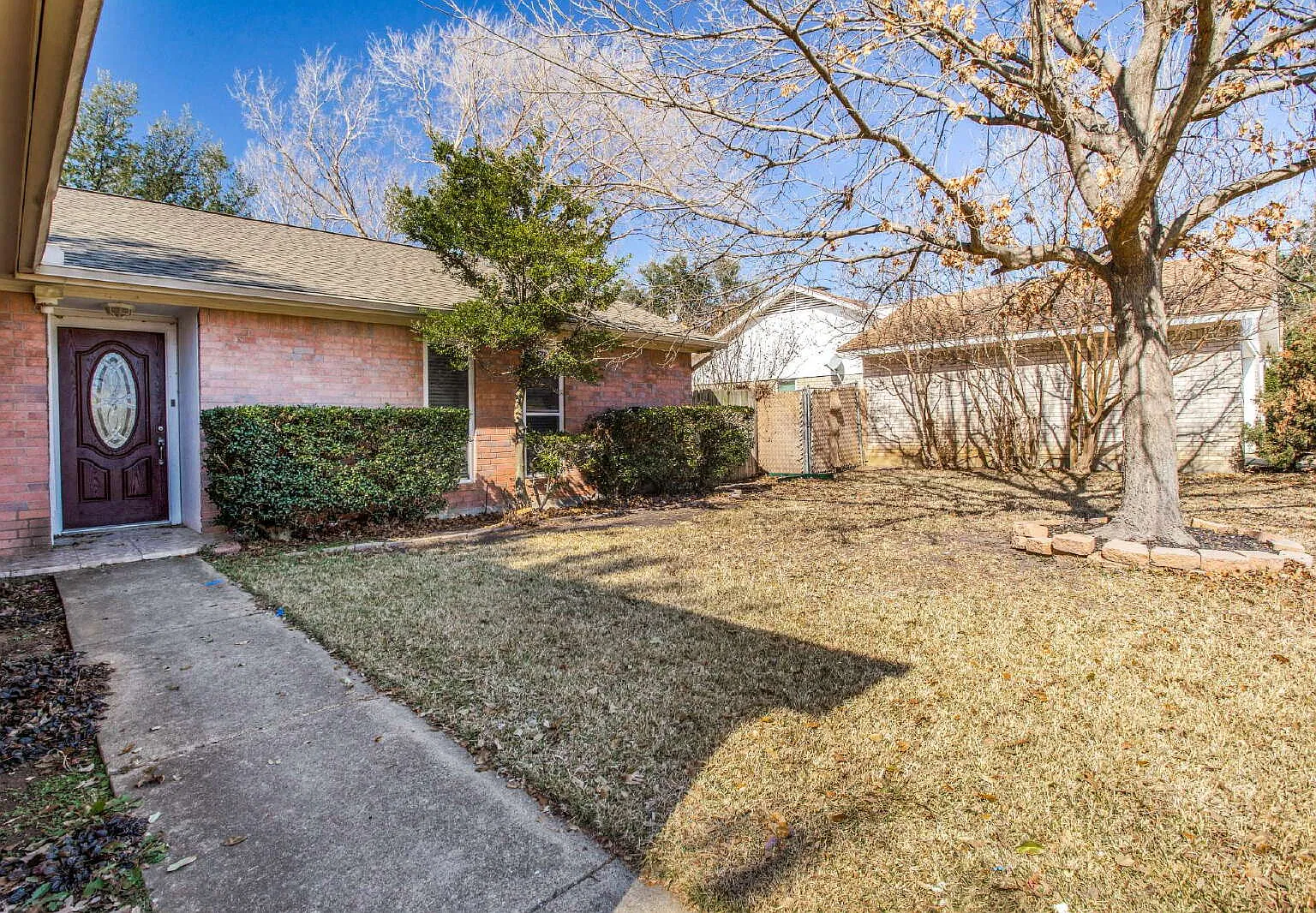 3 bed, 2.0 bath, 1616 sqft, $2,250 — Photo 2