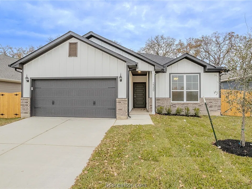2389 Lightfoot Ln